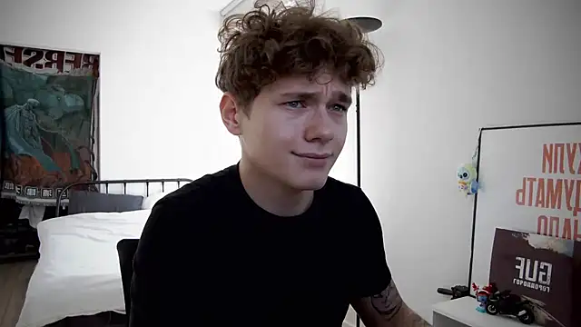 Snapshot of DanyDavis chatting on 09-17-25, 08:38 DanyDavis online show from 09-17-25, 08:38