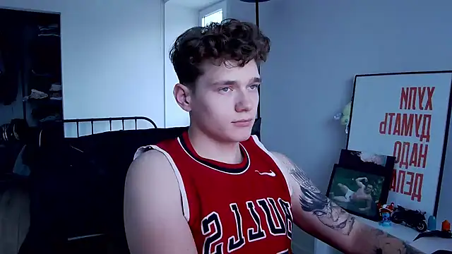 Snapshot of DanyDavis chatting on 09-30-25, 12:32 DanyDavis online show from 09-30-25, 12:32