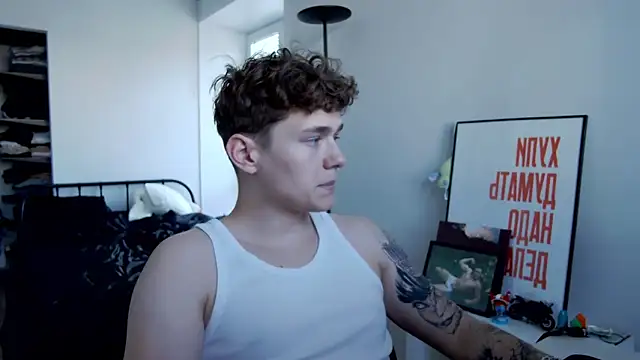 Snapshot of DanyDavis chatting on 10-01-25, 11:49 DanyDavis online show from 10-01-25, 11:49