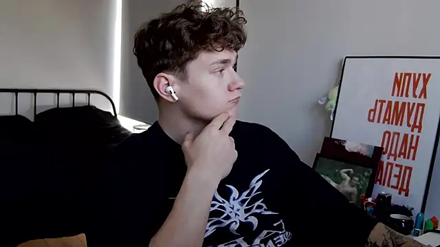 Snapshot of DanyDavis chatting on 10-02-25, 07:48 DanyDavis online show from 10-02-25, 07:48