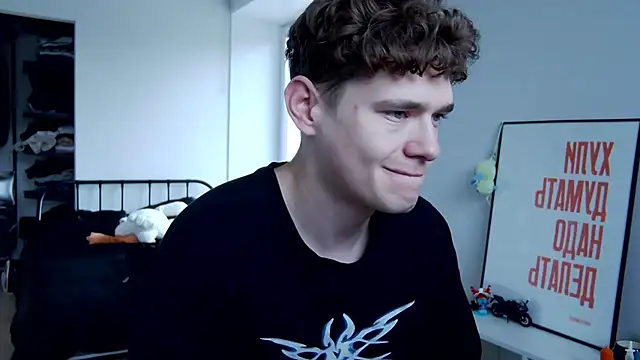 Snapshot of DanyDavis chatting on 10-04-25, 07:17 DanyDavis online show from 10-04-25, 07:17