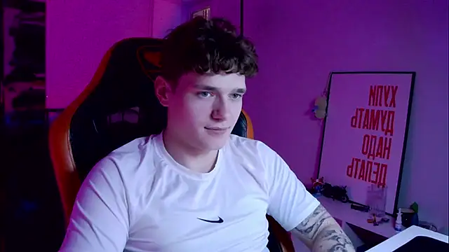 Snapshot of DanyDavis chatting on 10-04-25, 07:23 DanyDavis online show from 10-04-25, 07:23