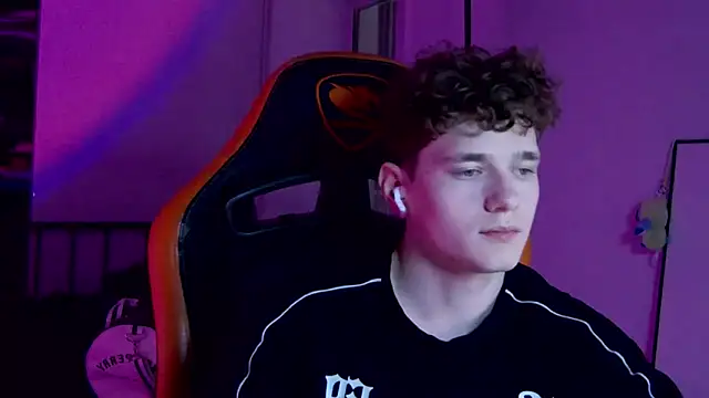 Snapshot of DanyDavis chatting on 10-05-25, 11:35 DanyDavis online show from 10-05-25, 11:35