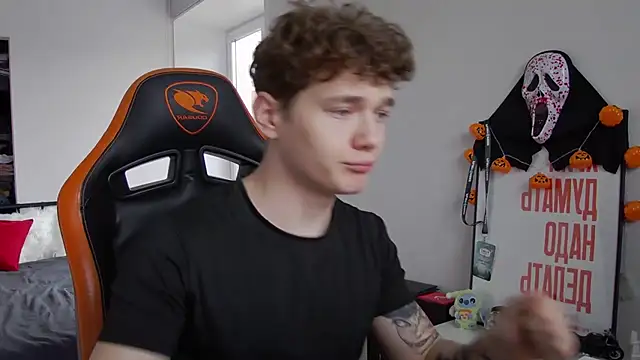 Snapshot of DanyDavis chatting on 11-07-25, 08:03 DanyDavis online show from 11-07-25, 08:03