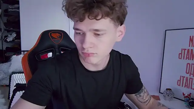 Snapshot of DanyDavis chatting on 11-16-25, 11:27 DanyDavis online show from 11-16-25, 11:27