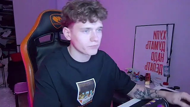 Snapshot of DanyDavis chatting on 11-20-25, 08:08 DanyDavis online show from 11-20-25, 08:08