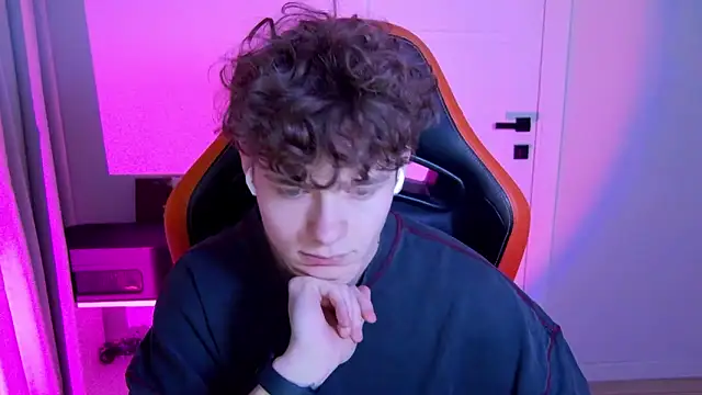 Snapshot of DanyDavis chatting on 01-15-26, 04:22 DanyDavis online show from 01-15-26, 04:22