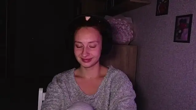 Snapshot of kristi_ginger chatting on 10-03-25, 12:18 kristi ginger online show from 10-03-25, 12:18