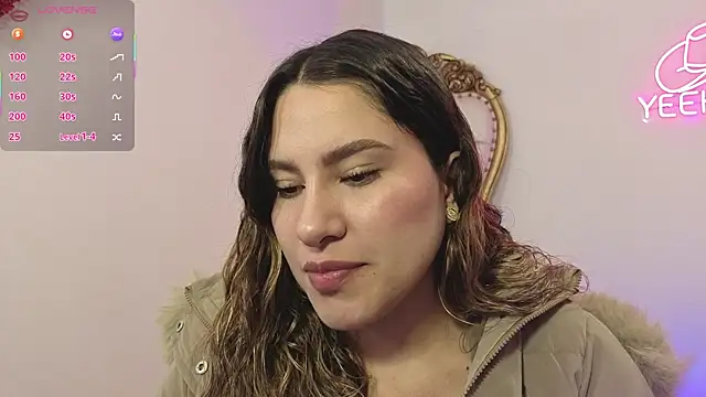 Snapshot of saaya_tay chatting on 11-08-25, 03:29 saaya tay online show from 11-08-25, 03:29