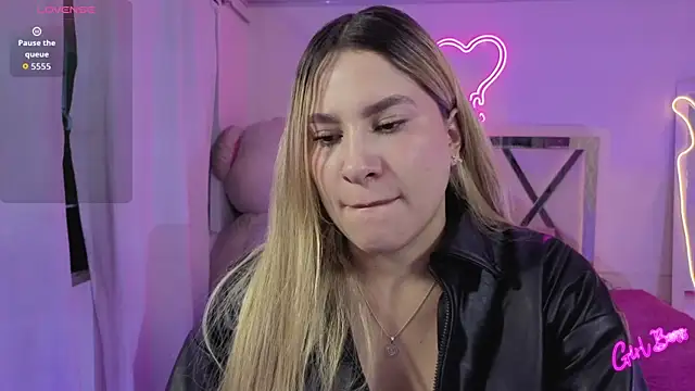 saaya tay online show from 04-18-26, 03:21