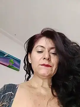 lunadicty online show from 07-04-26, 05:41