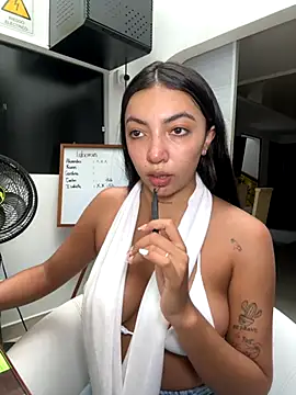 ImAshley1 online show from 10-04-25, 02:04