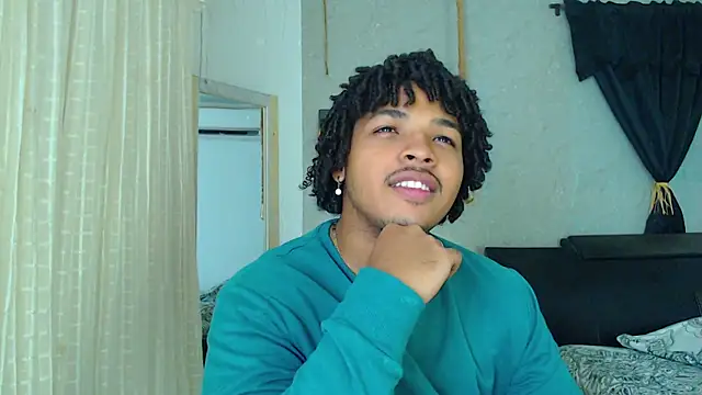 Snapshot of black_king_241 chatting on 09-09-25, 03:28 black king 241 online show from 09-09-25, 03:28