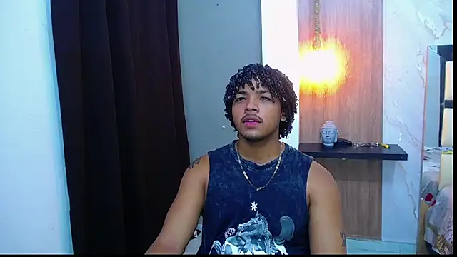 Snapshot of black_king_241 chatting on 09-29-25, 04:17 black king 241 online show from 09-29-25, 04:17