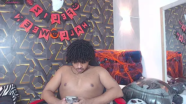 Snapshot of black_king_241 chatting on 10-20-25, 03:40 black king 241 online show from 10-20-25, 03:40