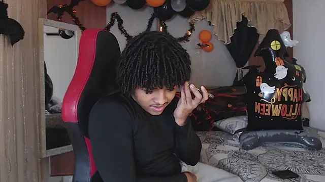 Snapshot of black_king_241 chatting on 10-23-25, 03:28 black king 241 online show from 10-23-25, 03:28