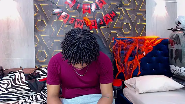 Snapshot of black_king_241 chatting on 10-31-25, 02:45 black king 241 online show from 10-31-25, 02:45