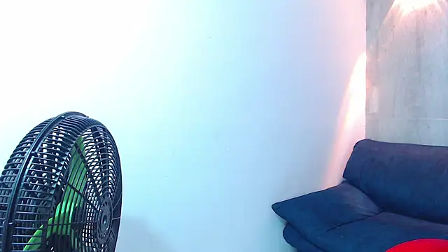 Snapshot of black_king_241 chatting on 11-01-25, 03:41 black king 241 online show from 11-01-25, 03:41