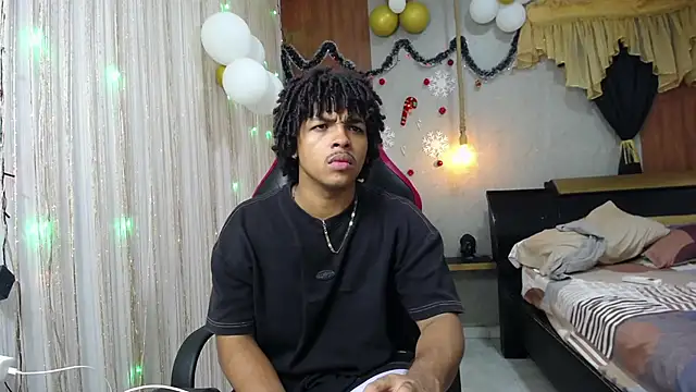 Snapshot of black_king_241 chatting on 12-02-25, 04:40 black king 241 online show from 12-02-25, 04:40