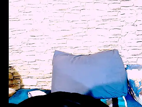 Snapshot of IndianPleasurez1 chatting on 10-17-25, 06:10 IndianPleasurez1 online show from 10-17-25, 06:10