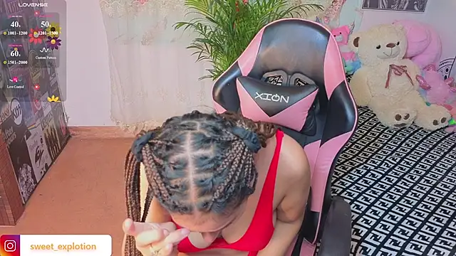 Snapshot of sweet-temptation_ chatting on 01-10-26, 03:19 sweet-temptation online show from 01-10-26, 03:19