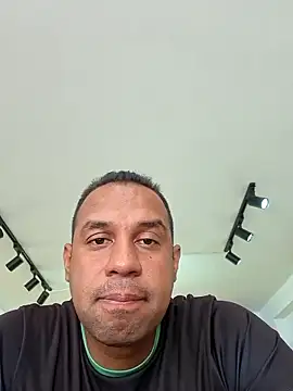 elnegro707070 online show from 01-07-26, 04:31