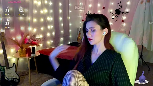 Snapshot of KatrinRayJoy chatting on 10-25-25, 02:24 KatrinRayJoy online show from 10-25-25, 02:24