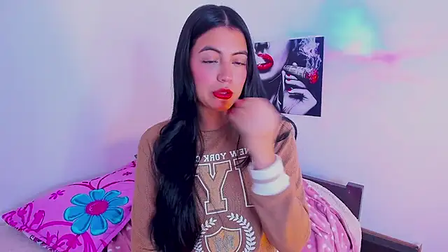 Snapshot of mialeia01 chatting on 09-10-25, 12:54 mialeia01 online show from 09-10-25, 12:54