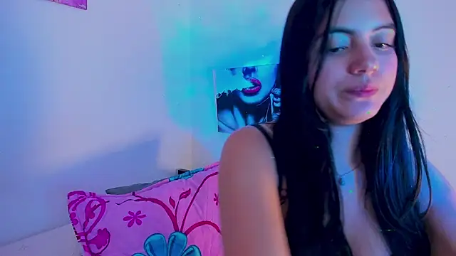 Snapshot of mialeia01 chatting on 09-11-25, 04:01 mialeia01 online show from 09-11-25, 04:01