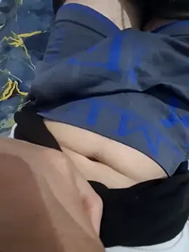 Snapshot of amirzinou chatting on 03-21-25, 01:34 amirzinou online show from 03-21-25, 01:34