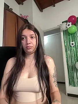 Snapshot of Mia__Gray chatting on 06-11-26, 04:16 Mia Gray online show from 06-11-26, 04:16