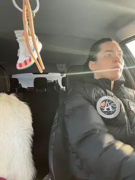 MeekyRich online show from 11-28-25, 04:04