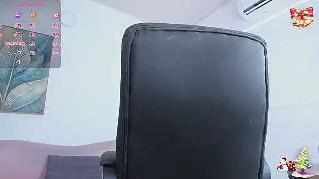 Snapshot of kylie_soraya chatting on 12-18-25, 05:08 kylie soraya online show from 12-18-25, 05:08