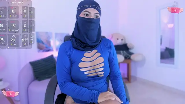 Snapshot of kylie_soraya chatting on 01-13-26, 11:37 kylie soraya online show from 01-13-26, 11:37