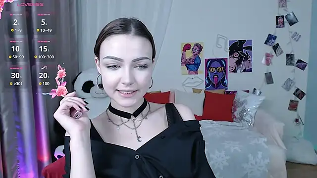 LinaLirian online show from 03-21-25, 07:46