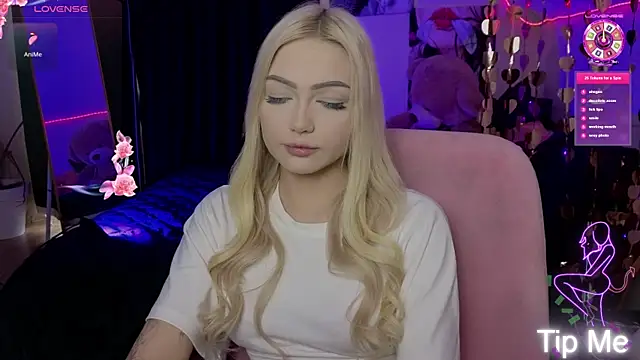 Snapshot of LinaLirian chatting on 06-04-26, 10:10 LinaLirian online show from 06-04-26, 10:10