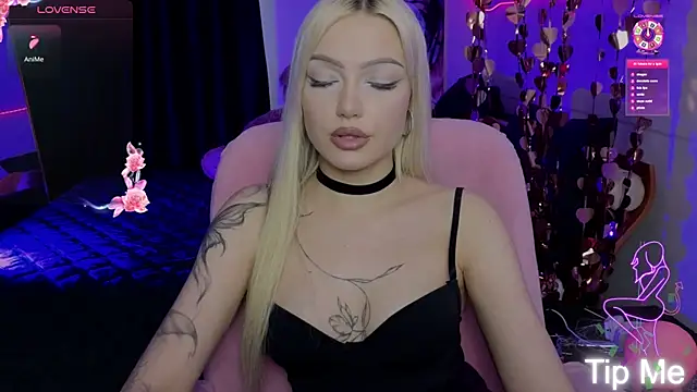 Snapshot of LinaLirian chatting on 06-26-26, 10:08 LinaLirian online show from 06-26-26, 10:08
