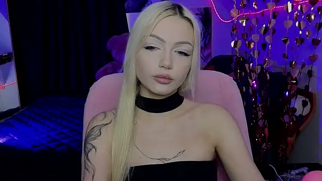 Snapshot of LinaLirian chatting on 07-09-26, 10:08 LinaLirian online show from 07-09-26, 10:08
