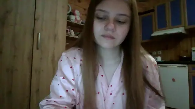 Snapshot of Little_shygirl chatting on 10-22-25, 12:44 Little shygirl online show from 10-22-25, 12:44