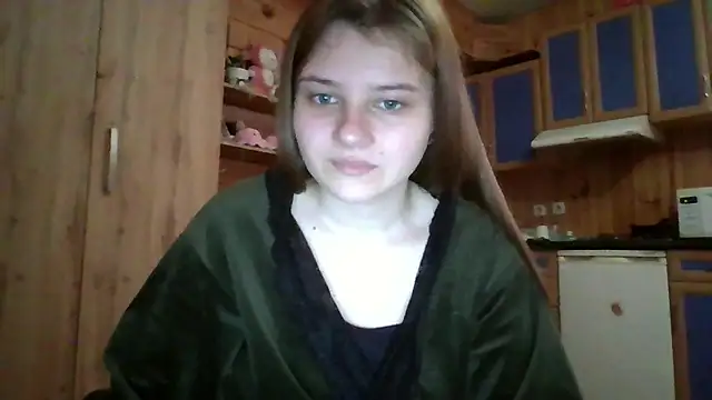 Snapshot of Little_shygirl chatting on 11-17-25, 05:02 Little shygirl online show from 11-17-25, 05:02