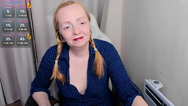 Snapshot of Karen_Villis chatting on 11-28-25, 12:19 Karen Villis online show from 11-28-25, 12:19