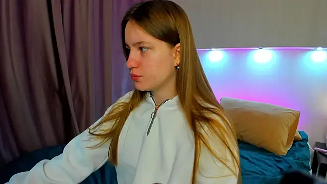 Snapshot of Candy_Cansew chatting on 09-14-25, 12:10 Candy Cansew online show from 09-14-25, 12:10