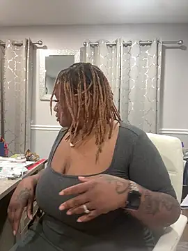 RoyalQueen2u online show from 04-06-26, 07:09