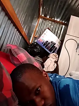 Snapshot of Thenaughtyboy360 chatting on 10-05-25, 06:45 Thenaughtyboy360 online show from 10-05-25, 06:45