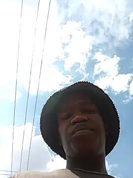 Snapshot of Thenaughtyboy360 chatting on 10-09-25, 11:52 Thenaughtyboy360 online show from 10-09-25, 11:52