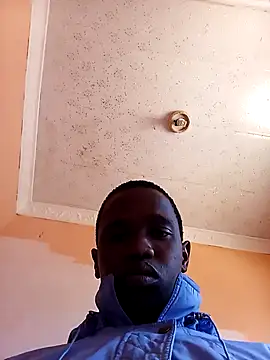 Snapshot of Thenaughtyboy360 chatting on 11-25-25, 12:05 Thenaughtyboy360 online show from 11-25-25, 12:05