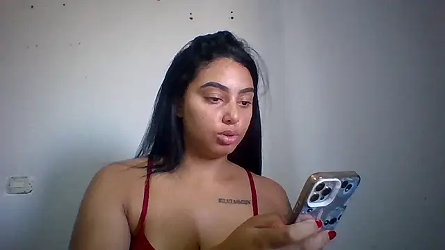 Snapshot of querida777 chatting on 09-15-25, 01:44 querida777 online show from 09-15-25, 01:44