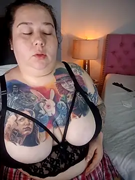 Snapshot of kai_cenat chatting on 11-12-25, 10:15 kai cenat online show from 11-12-25, 10:15