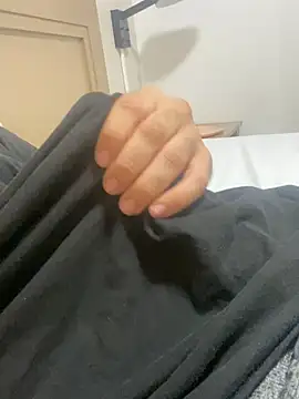 yourinternetboyfriend online show from 01-16-26, 03:43