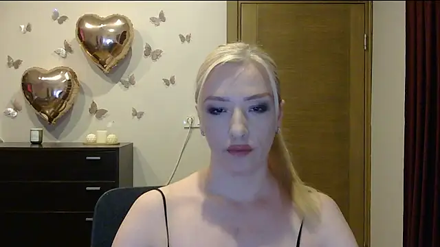 Snapshot of Wild_Silk_Desire chatting on 07-12-26, 05:04 Wild Silk Desire online show from 07-12-26, 05:04